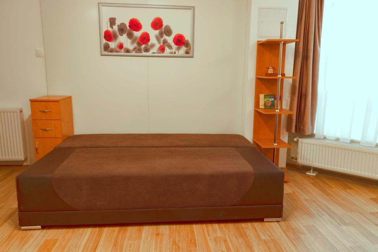 Basement Atrium Apartman Appartement Keszthely Buitenkant foto