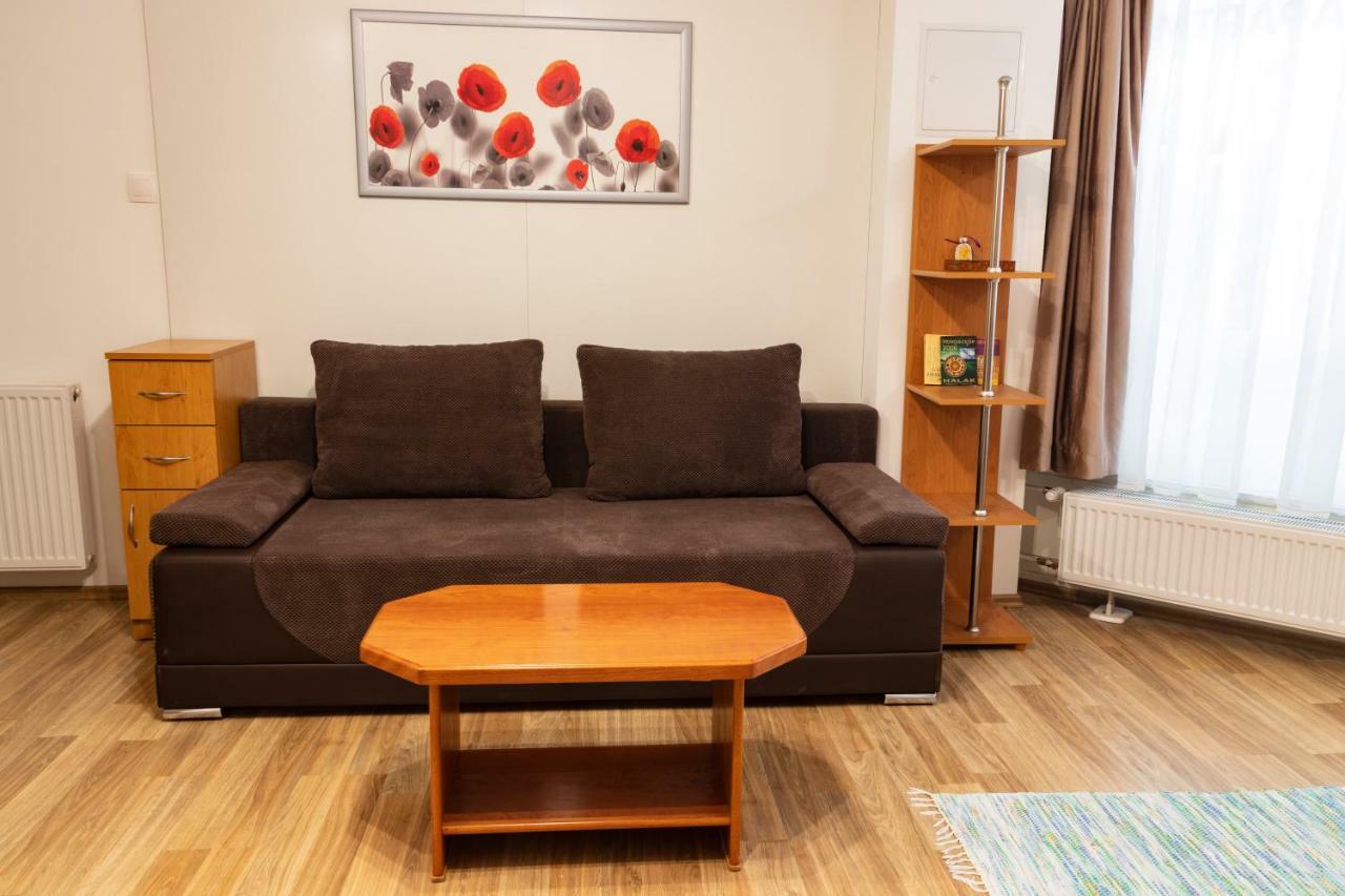 Basement Atrium Apartman Appartement Keszthely Buitenkant foto