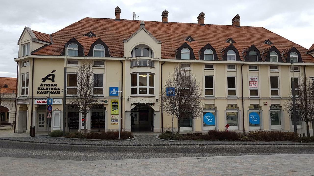 Basement Atrium Apartman Appartement Keszthely Buitenkant foto